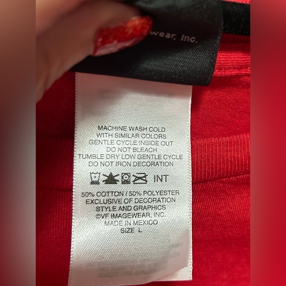 Vintage Y2k Harley Davidson Red Baby Tee. Women's size Large in good condition. - Picture 3 of 6